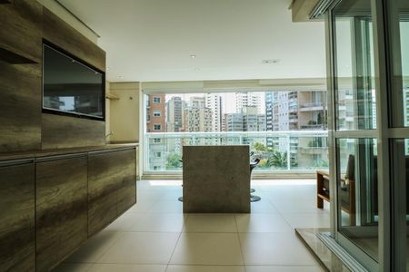 Apartamento à venda com 3 quartos, 157m² em Vila Nova Conceição, São Paulo