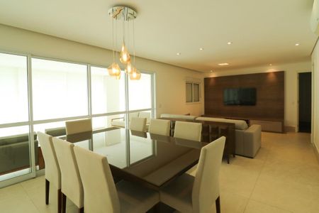 Apartamento à venda com 3 quartos, 157m² em Vila Nova Conceição, São Paulo