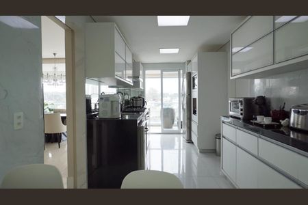 Apartamento para alugar com 210m², 3 quartos e 3 vagas