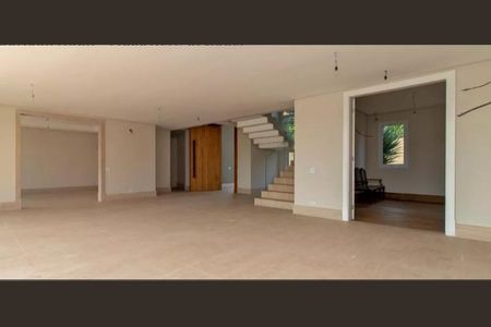 Casa à venda com 4 quartos, 800m² em Jardim Leonor, São Paulo