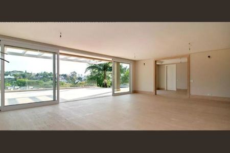 Casa à venda com 4 quartos, 800m² em Jardim Leonor, São Paulo