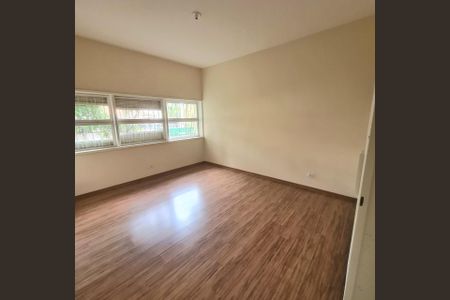 Casa à venda com 5 quartos, 750m² em Vila Nova Conceição, São Paulo