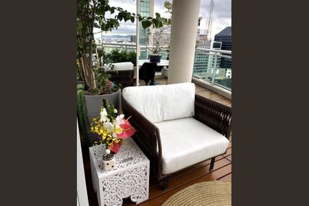 Apartamento à venda com 138m², 3 quartos e 2 vagas