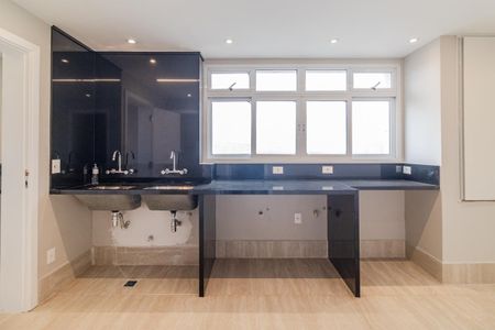 Apartamento à venda com 641m², 4 quartos e 4 vagasÁrea de Serviço