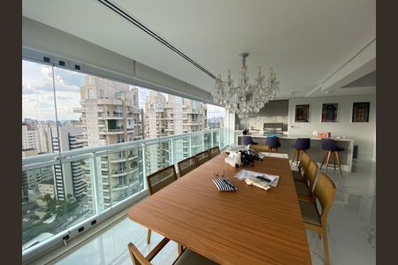 Apartamento à venda com 2 quartos, 157m² em Vila Nova Conceição, São Paulo