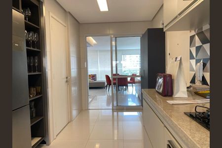 Apartamento à venda com 157m², 3 quartos e 4 vagas