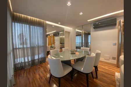 Apartamento à venda com 157m², 3 quartos e 4 vagas
