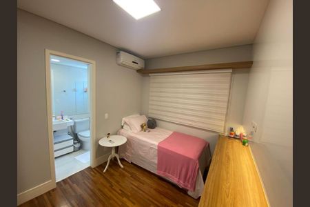 Apartamento à venda com 157m², 3 quartos e 4 vagas