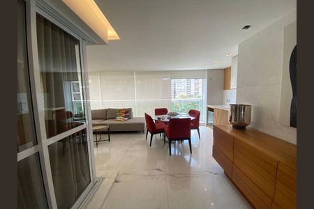 Apartamento à venda com 3 quartos, 157m² em Vila Nova Conceição, São Paulo