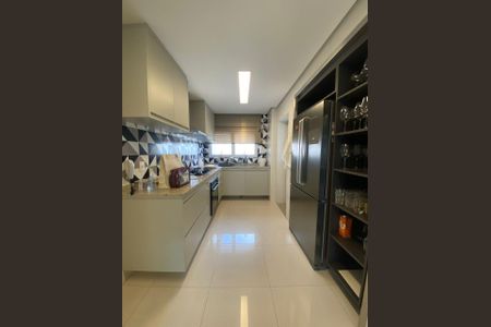 Apartamento à venda com 157m², 3 quartos e 4 vagas