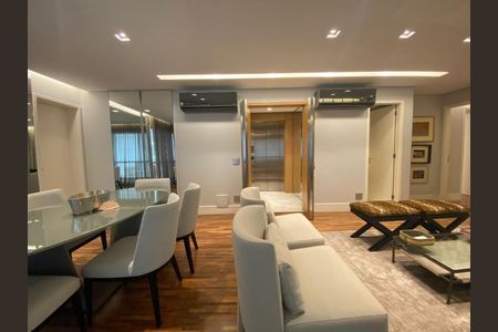 Apartamento à venda com 157m², 3 quartos e 4 vagas