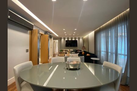 Apartamento à venda com 3 quartos, 157m² em Vila Nova Conceição, São Paulo