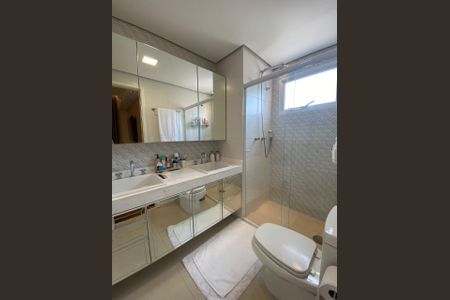 Apartamento à venda com 157m², 3 quartos e 4 vagas