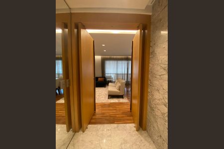 Apartamento à venda com 157m², 3 quartos e 4 vagas