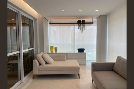 Apartamento à venda com 3 quartos, 157m² em Vila Nova Conceição, São Paulo