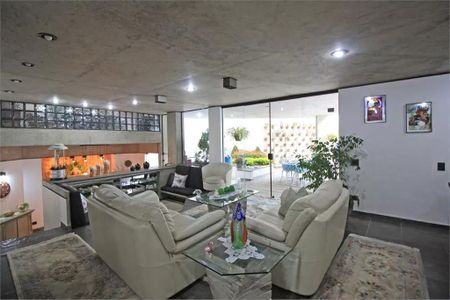 Casa à venda com 5 quartos, 450m² em Alto de Pinheiros, São Paulo