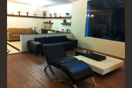 Casa à venda com 4 quartos, 468m² em Indianópolis, São Paulo