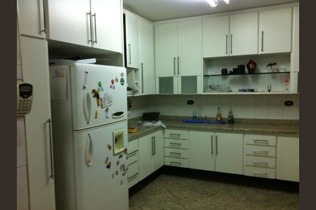 Casa à venda com 4 quartos, 468m² em Indianópolis, São Paulo