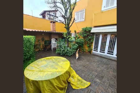 Casa à venda com 320m², 4 quartos e 3 vagas