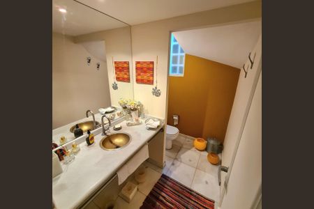 Casa à venda com 4 quartos, 320m² em Brooklin, São Paulo