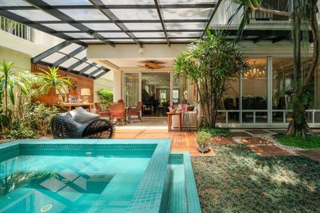 Casa à venda com 584m², 4 quartos e 5 vagas