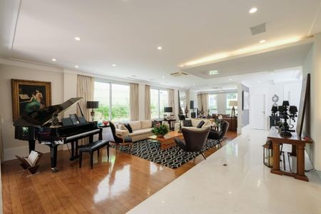 Casa à venda com 584m², 4 quartos e 5 vagas