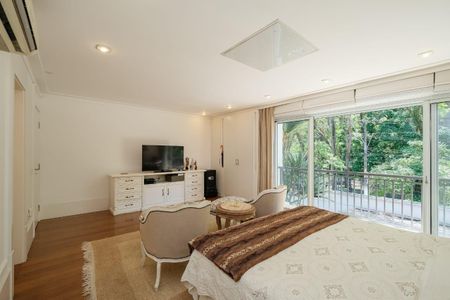 Casa à venda com 584m², 4 quartos e 5 vagas