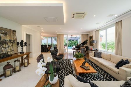 Casa à venda com 4 quartos, 584m² em Jardim Luzitania, São Paulo