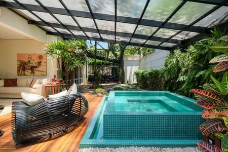 Casa à venda com 584m², 4 quartos e 5 vagas