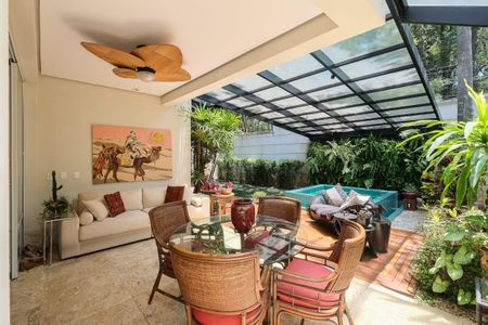 Casa à venda com 584m², 4 quartos e 5 vagas