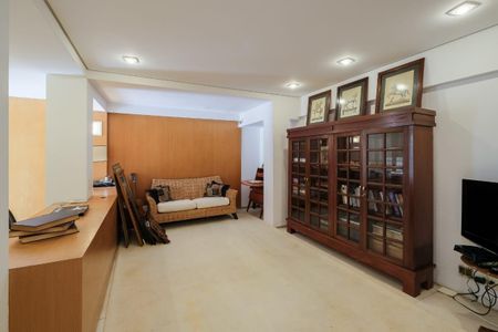 Casa à venda com 584m², 4 quartos e 5 vagas