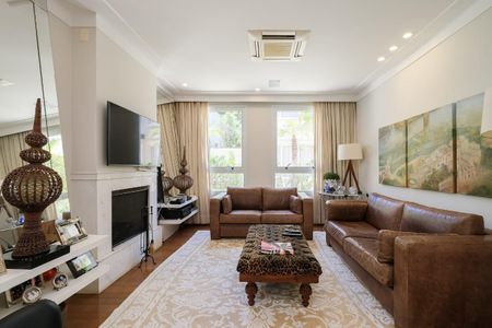 Casa à venda com 584m², 4 quartos e 5 vagas