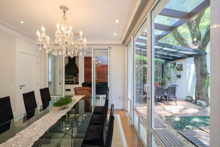 Casa à venda com 584m², 4 quartos e 5 vagas