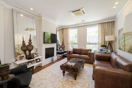 Casa à venda com 584m², 4 quartos e 5 vagas