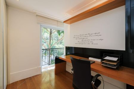 Casa à venda com 584m², 4 quartos e 5 vagas