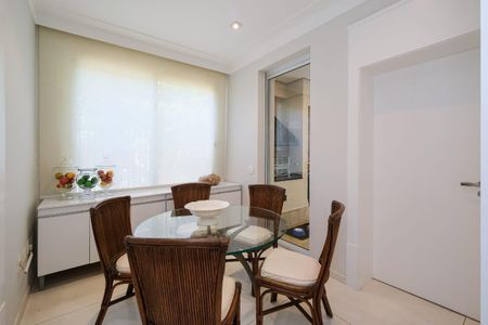 Casa à venda com 584m², 4 quartos e 5 vagas