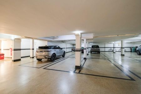 Casa à venda com 584m², 4 quartos e 5 vagas