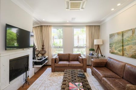 Casa à venda com 4 quartos, 584m² em Jardim Luzitania, São Paulo