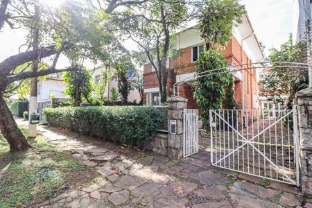 Casa à venda com 439m², 3 quartos e 4 vagas