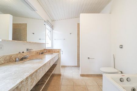 Casa à venda com 439m², 3 quartos e 4 vagas