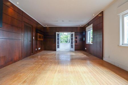 Casa à venda com 439m², 3 quartos e 4 vagas