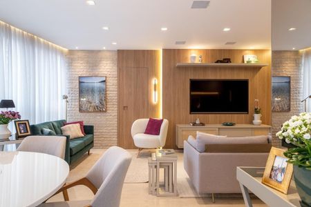 Apartamento à venda com 3 quartos, 168m² em Vila Nova Conceição, São Paulo