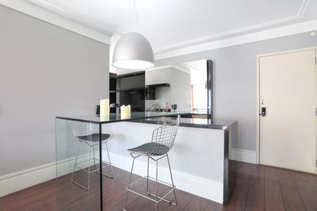 Apartamento à venda com 1 quarto, 80m² em Moema, São Paulo