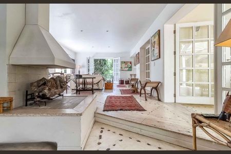 Casa à venda com 4 quartos, 700m² em Paineiras do Morumbi, São Paulo