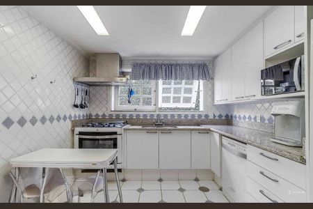 Casa à venda com 4 quartos, 700m² em Paineiras do Morumbi, São Paulo