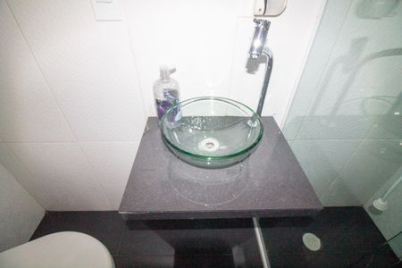 Casa à venda com 340m², 5 quartos e 6 vagasBanheiro Social