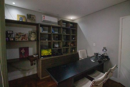 Casa à venda com 340m², 5 quartos e 6 vagasSuíte 1