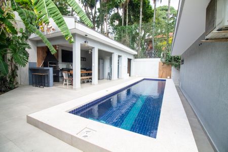 Casa à venda com 340m², 5 quartos e 6 vagasÁrea comum
