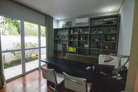 Casa à venda com 340m², 5 quartos e 6 vagasSuíte 1
