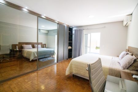 Casa à venda com 340m², 5 quartos e 6 vagasSuíte 5